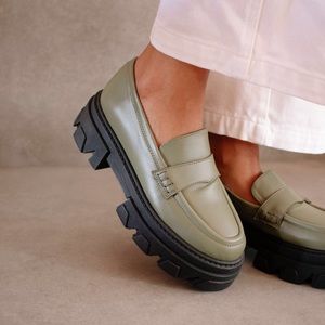 ALOHAS Trailblazer Dusty Olive (size 42) Made in Spain